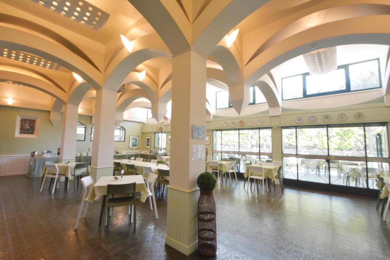 Hotel Maddalena Marina di Ravenna Extérieur photo