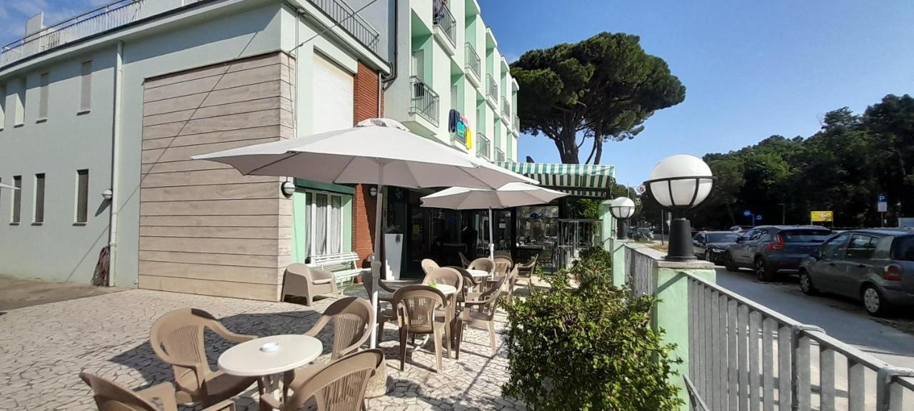 Hotel Maddalena Marina di Ravenna Extérieur photo