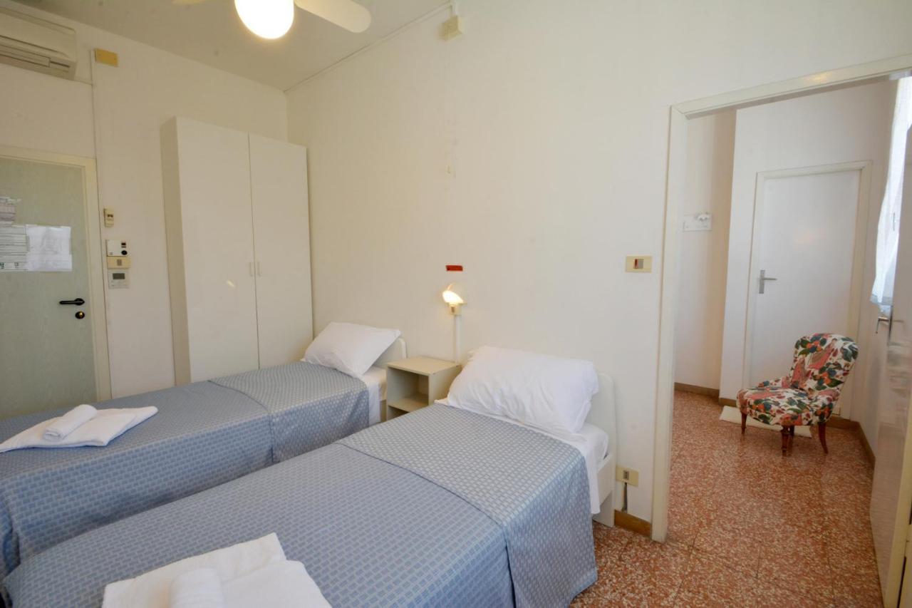 Hotel Maddalena Marina di Ravenna Extérieur photo