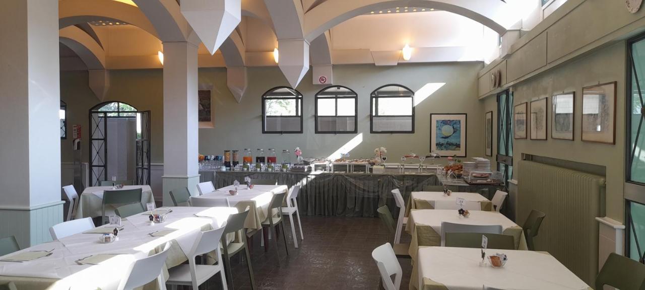 Hotel Maddalena Marina di Ravenna Extérieur photo